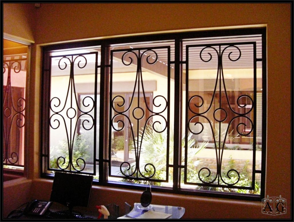 Iron Windows - Image 5