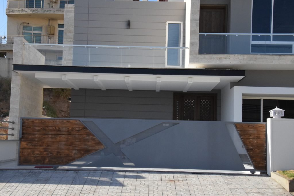 Iron Gates - Image 12