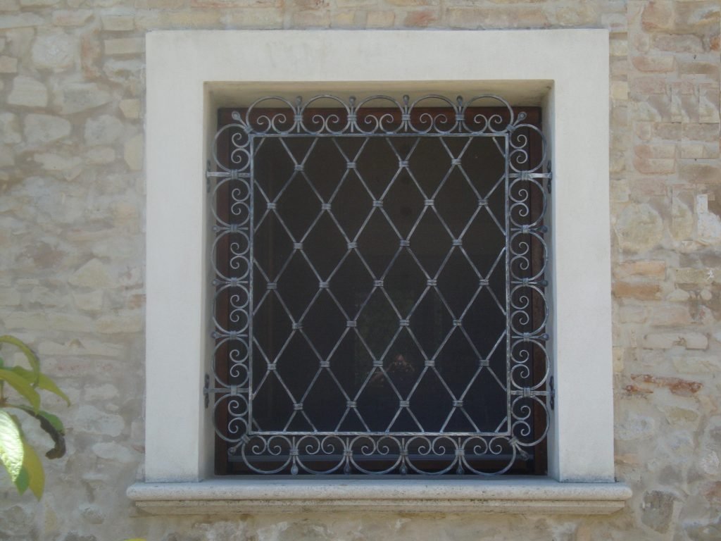Iron Windows - Image 7
