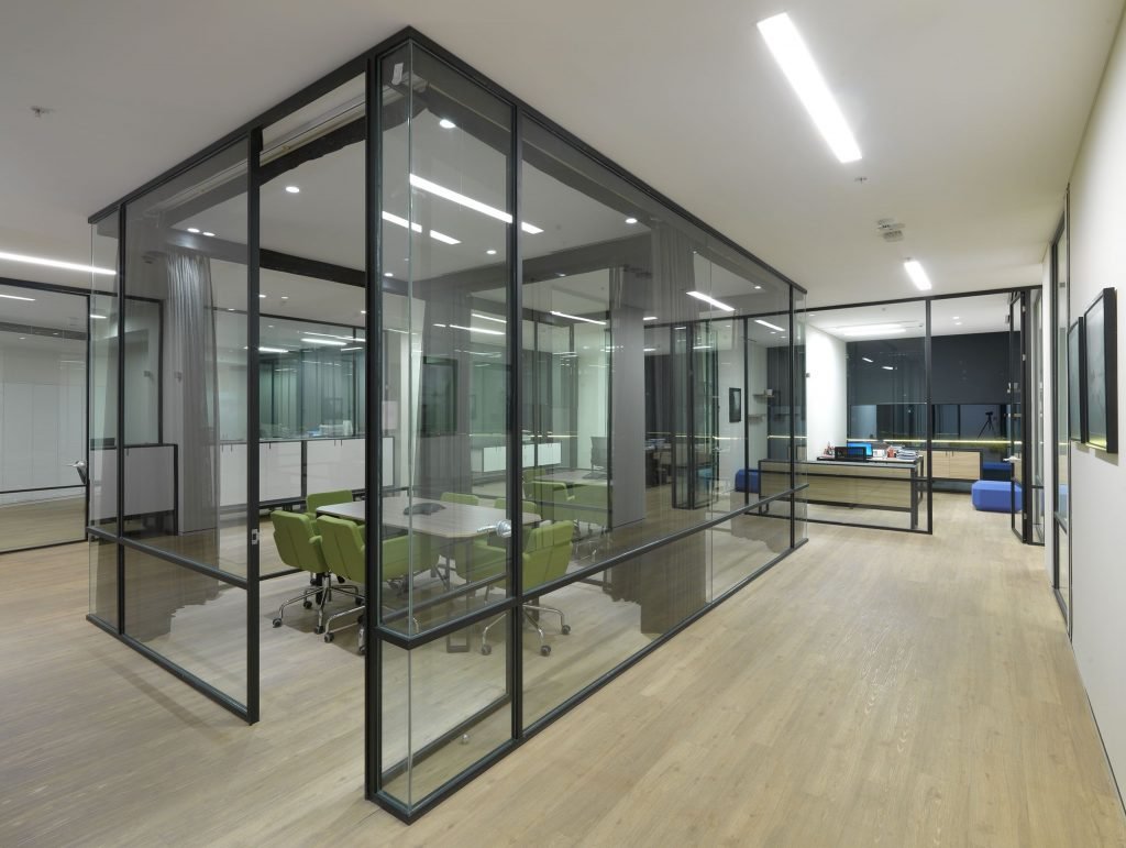 Aluminum Partitions - Image 2